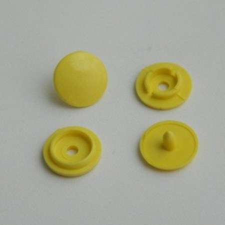 Кнопка пластиковая 4 части 10 мм желтый 108 (1000 штук)