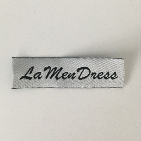 Этикетка жаккардовая вышитая La Men Dress 15мм заказная (1000 штук)